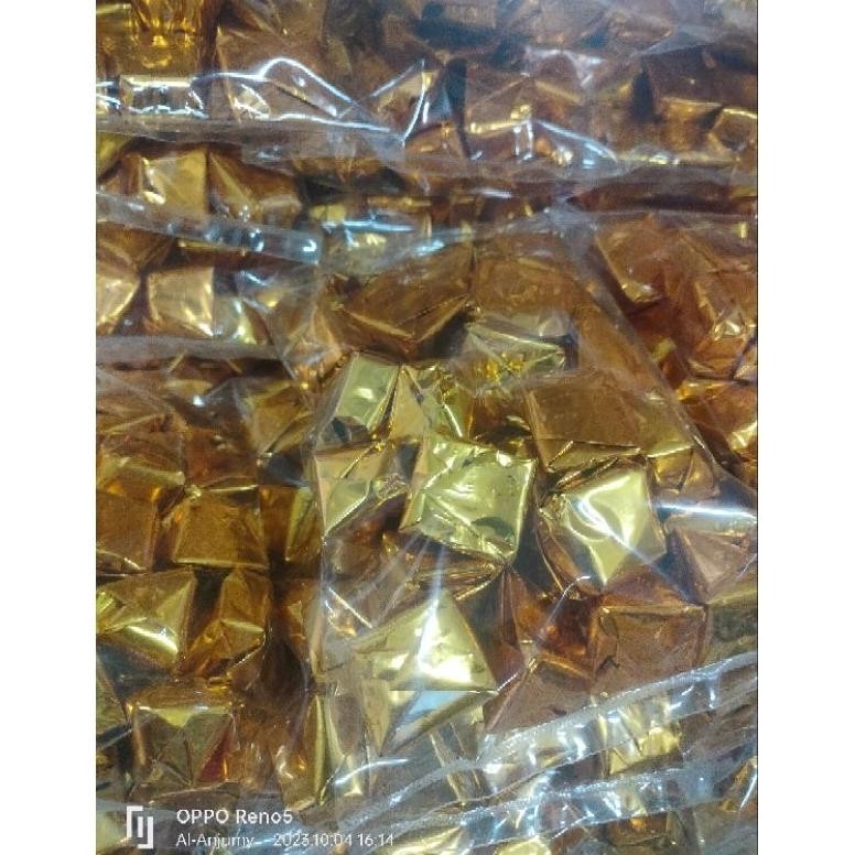 

VIRAL Coklat Silverqueen Pyramid Leburan/ Coklat Kiloan An85