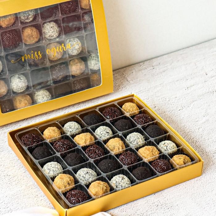 

Kartoshka Cake - Russian Cake Balls HALAL