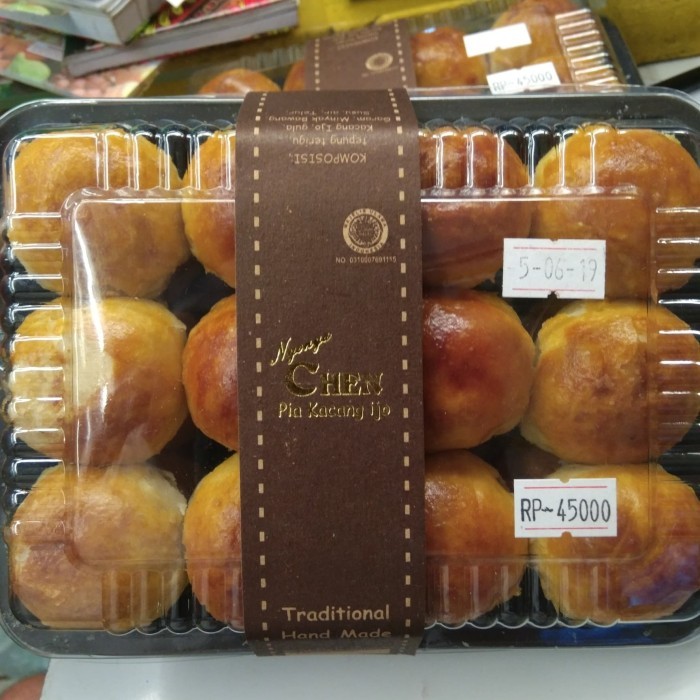 

Product Terlaris Kue Pia Nyonya Chen Pia Kacang Ijo Hijau Pie Traditional Hand Made