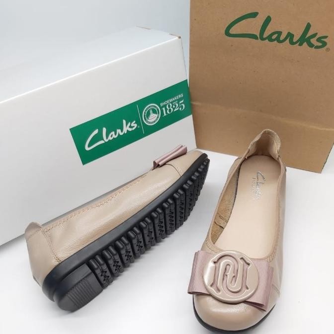 SEPATU WANITA FLAT CLARKS 21801 ORIGINAL Terlaris