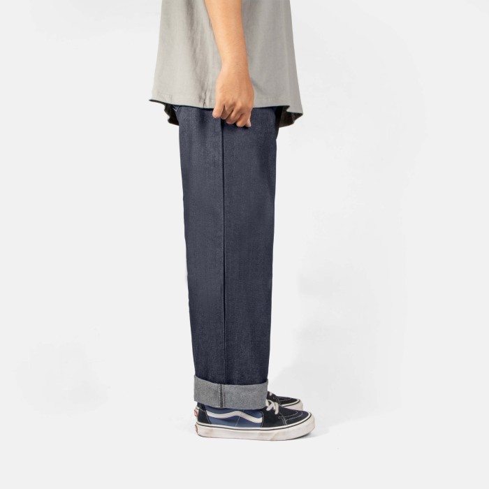 OUTRICH - CELANA DENIM REGULAR/CELANA PANJANG DENIM