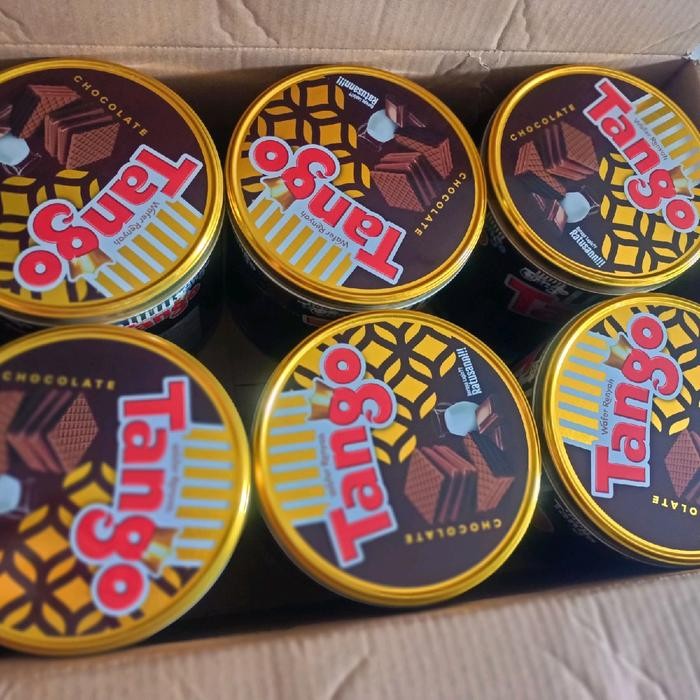 

1 Karton Wafer Tanggo Coklat isi 6 kaleng kemasan 240gram