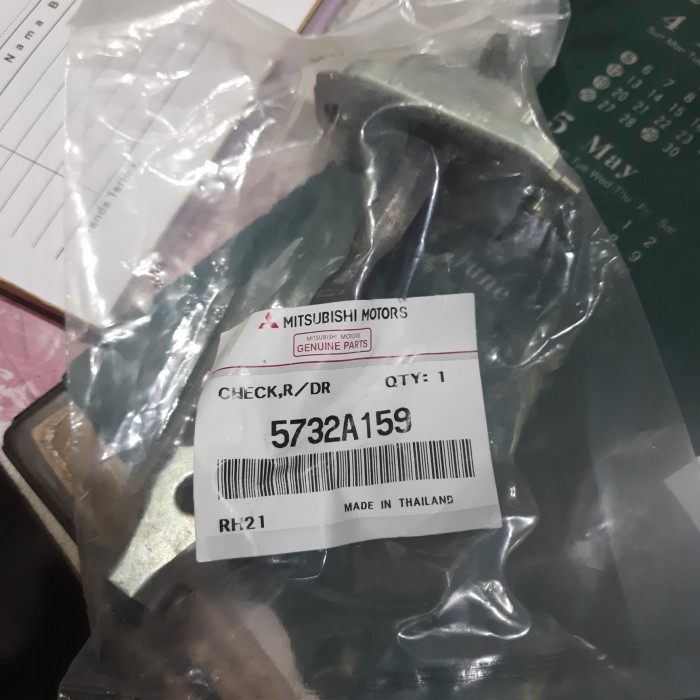 check door tahanan pintu tengah xpander asli ori