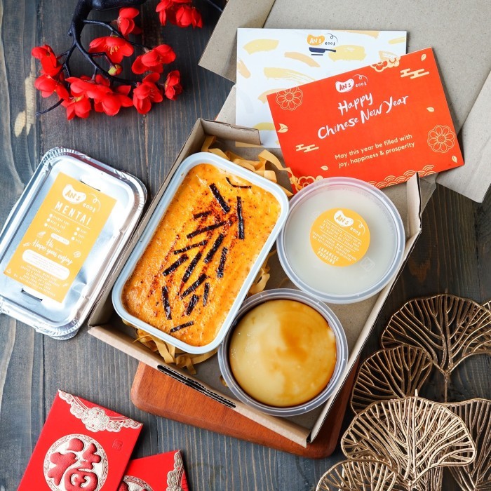 

HAMPERS BOX ISI SALMON KANI MENTAI & JAPANESE MILK PUDDING ALA GYUKAKU