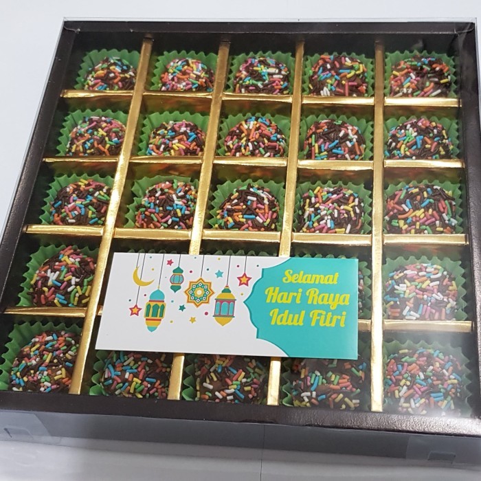 

BINGKISAN KUE RHUMBALL HAMPER ATAU PELENGKAP PARCEL KOTAK 25 MURAHHHH