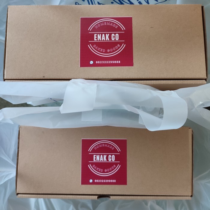 

BOX OF 4 BIG COOKIES