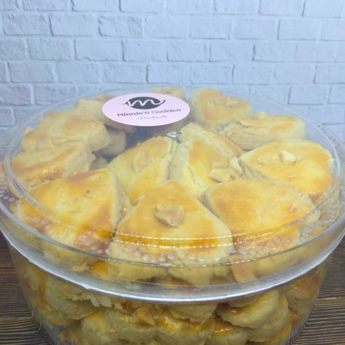 

KUE KACANG WISMAN SPECIAL ENAK