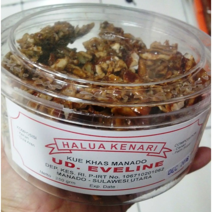 

EVELINE HALUA KENARI TOPLES MIKA - OLE - OLE/ JAJANAN KUE ASLI MANADO