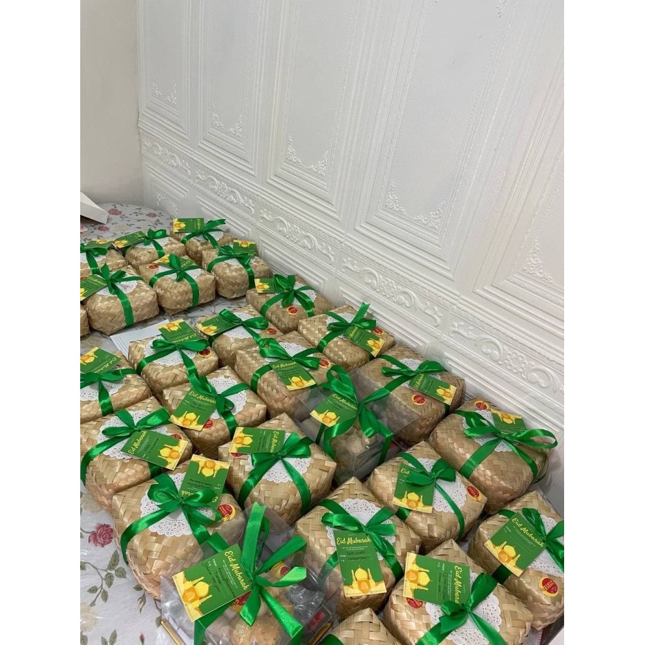 

PARCEL HAMPERS BUKA PUASA IDUL FITRI BESEK PAKET GIFT MAKANAN PEMPEK