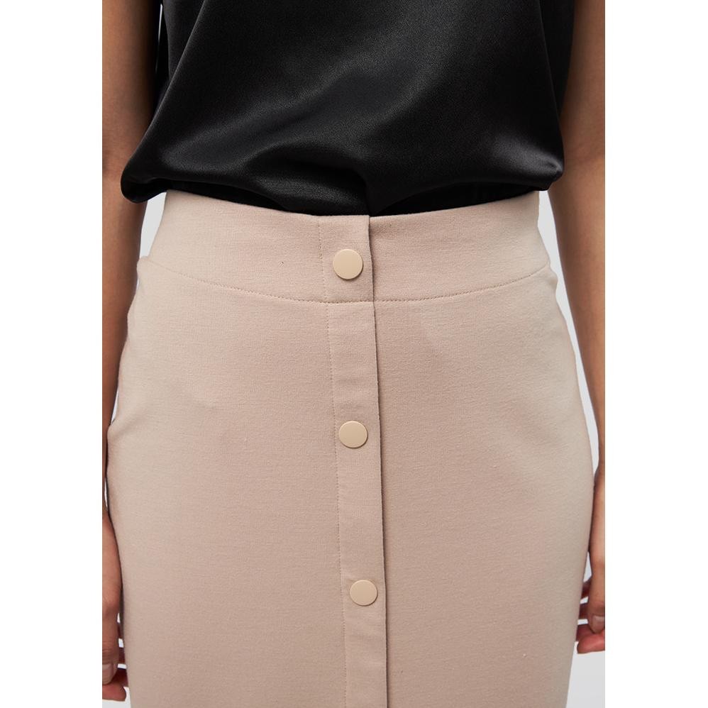 Executie Fitted Midi Skirt With Button Beige