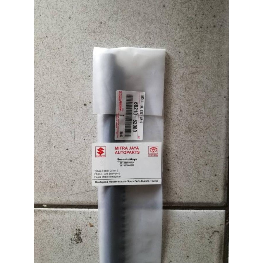 Pelipit/List Kaca Depan Kiri Toyota Ist