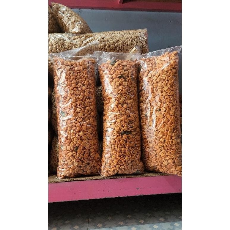

tu-67 1ball kerupuk rambak tahu kotak pedas daun jeruk 1kg Original