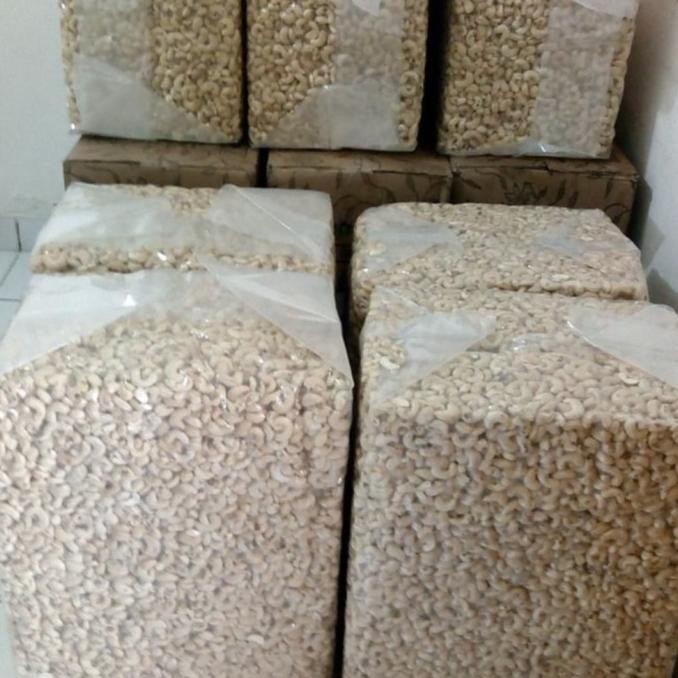 

Kacang Mede, Mete, Mente Mentah 1 Kg