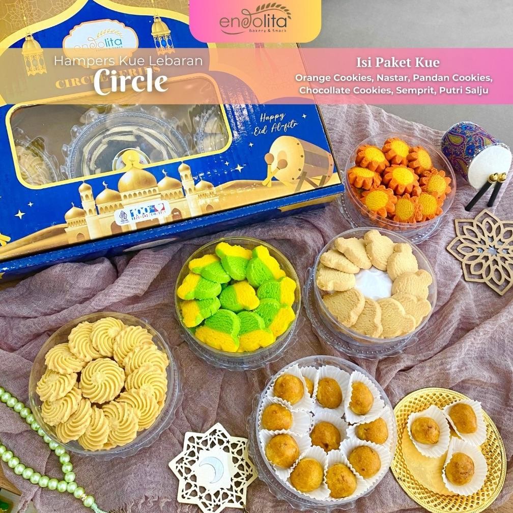 

Promo!!! Paket Platinum Bellarosa / Hampers Kue Kering Platinum Bellarosa / Platinum Series Produksi 2025 Diskon Setengah Harga