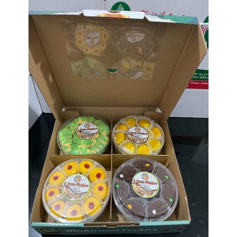 

Hampers Lebaran | Premium Cookies | Paket Kue Lebaran | Khas Kota Malang Diskon Setengah Harga