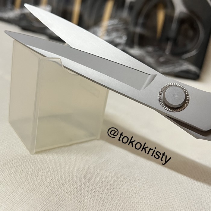 

Gunting kain KAI 7000 series 7250 10