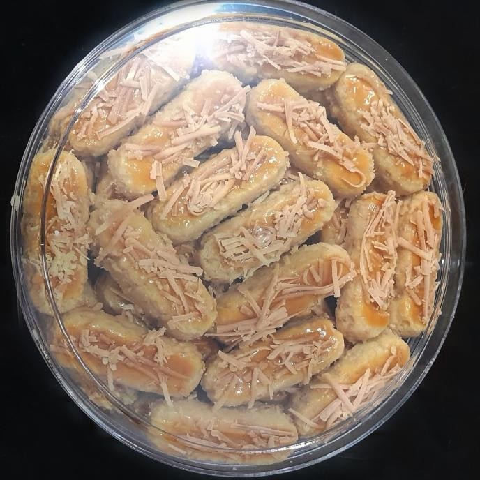 

Terbaik Kue Kering- Kastengel Keju Edam Premium/ Terbaik