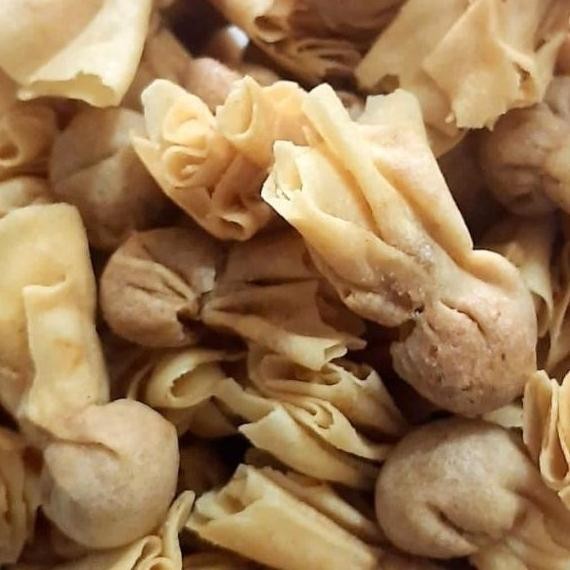 

READY PANGSIT EKADO ABON AYAM 500 GR ( SARIKAYA) / KUE KERING ISI ABON AYAM