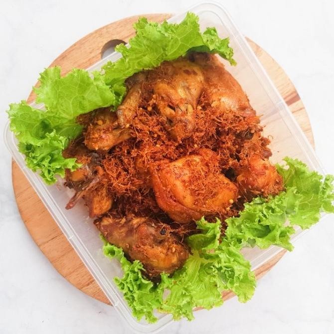 

READY KIRIM INSTAN AYAM UNGKEP LENGKUAS GORENG MATANG 1 EKOR 10 POTONG