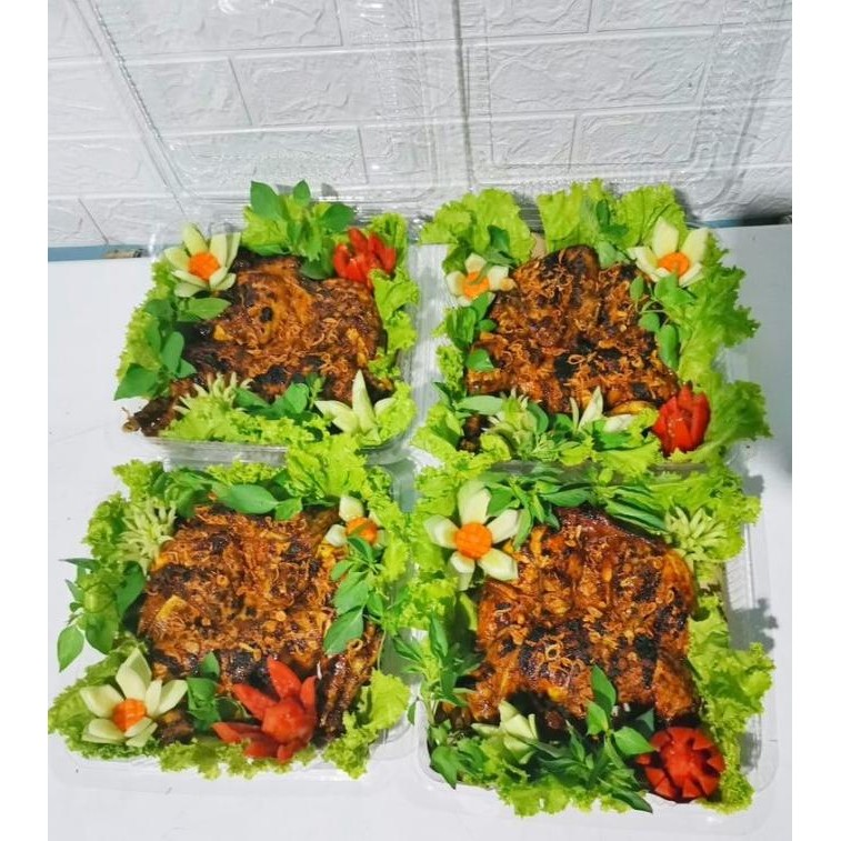 

READY AYAM BEKAKAK KAMPUNG / AYAM NEGERI