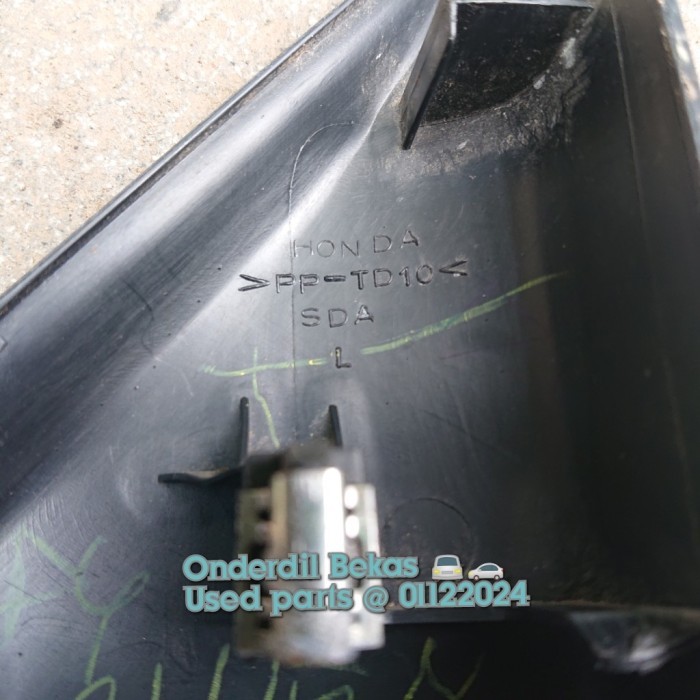Garnish Segitiga Spion Kiri Honda Accord Cm5 Copotan