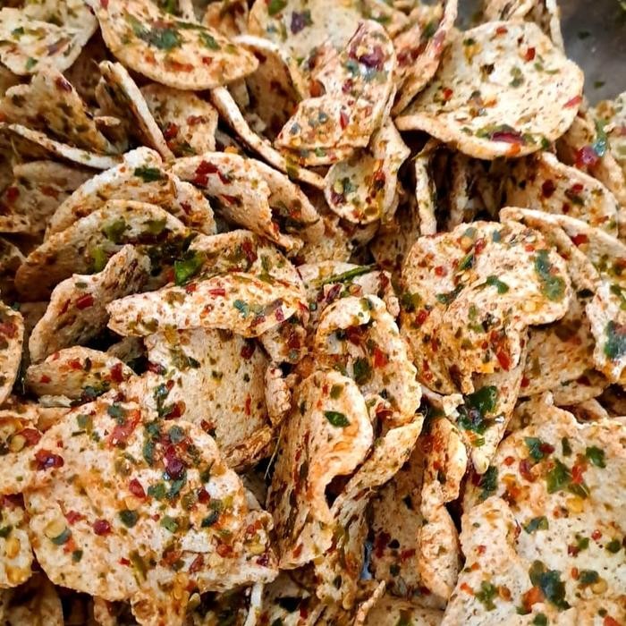 

STOK TERBATAS Basreng Pipih Premium Pedas Daun Jeruk 250gr Snack Chips Food Snacks Goreng Cemilan