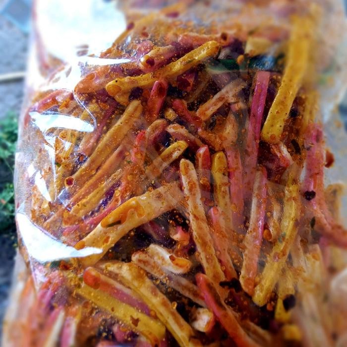 

TERUJI 1/4 kg SEBLAK KERING BETON CEMILAN FOOD PEDAS DAUN JERUK
