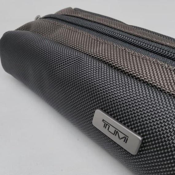 Murah T U M I Cord Pouch / Electronic Cord Pouch - Hickory