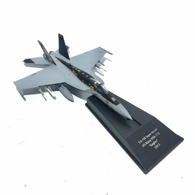 Miniatur Diecast Pesawat F/A18 Super Hornet Skala 1:100