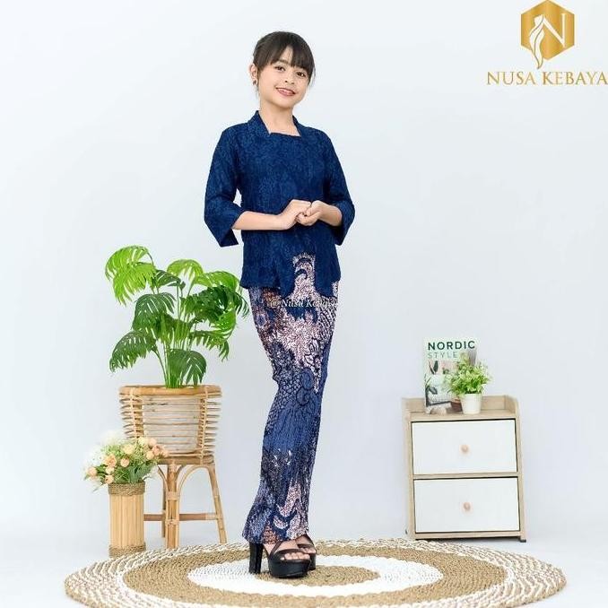 Setelan Kebaya Kutubaru Anak Set Rok Plisket Batik  / Baju Kebaya Anak Perempuan Umur 3 4 5 6 7 8 9 