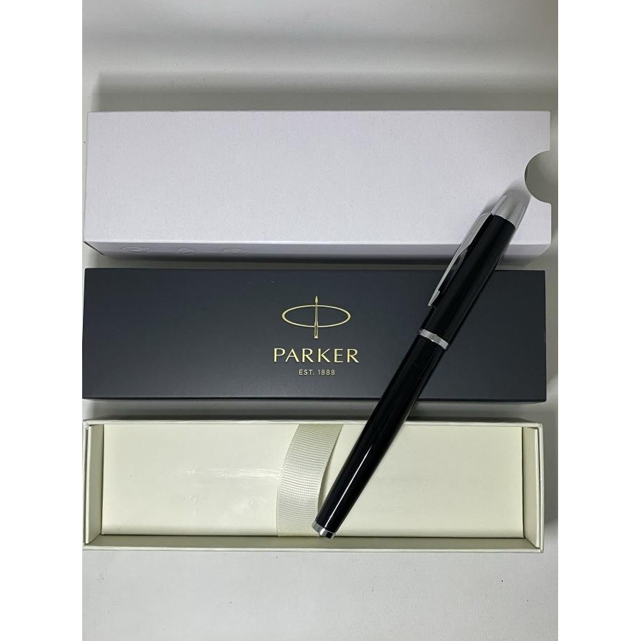 

Pulpen Parker Im Roller Ball Lq Black Crome Trim ( Klip Silver )