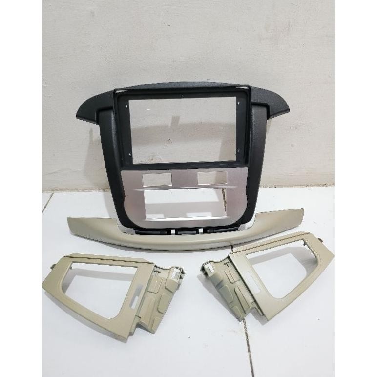 Frame Head Unit Android Innova 9" 2007 - 2010