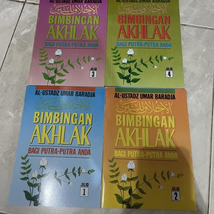 Promo terjemahan kitab Akhlak lil banin 1 set 4 buku COD