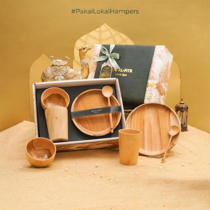 

Dekayu - Hampers RAH LIYA | Hampers Idul Fitri | Parsel Lebaran | Alat Makan Kayu Set | Coorporate Gift Raya LAT
