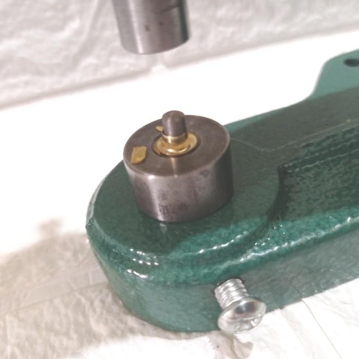 

Alat Press Mata Itik D5 Mm Manual/Eyelet Punch Manual D5 Mm Original Dan Terpercaya