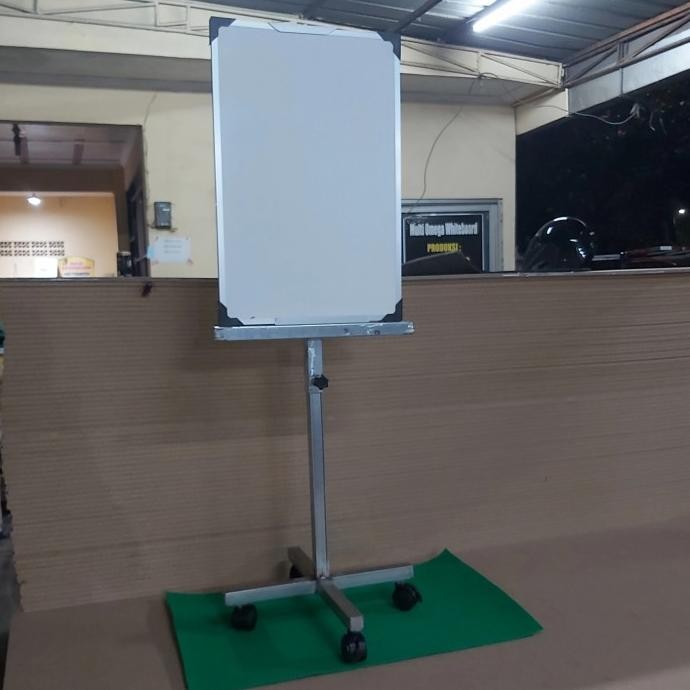 

TERLARIS - flipchart roda 60 x 90 magnetik