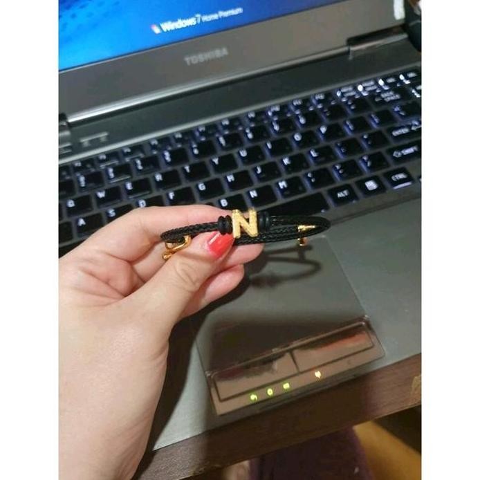 Gelang Tali Liontin Huruf N Balok Koleksi Josean Elegant Emas Asli murah