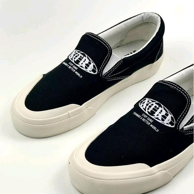 Sale Sepatu Slip On Pria Wanita Akimici Xternalstepsure Globe Bw Canvas Kasual Flat Shoes