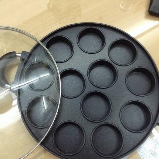 cetakan kue lubang 12 / cetakan kue lumpur HAPPY CALL