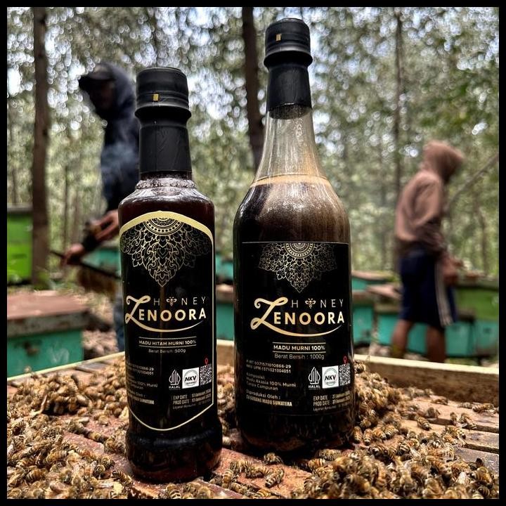 

Zenoora Honey Madu Hitam Murni 1Kg Asli Nektar Akasia Hutan Jambi Lulus Nkv (Nomor Kontrol Veteriner) Bahan Honey Madu Manis Asam Original Best Seller