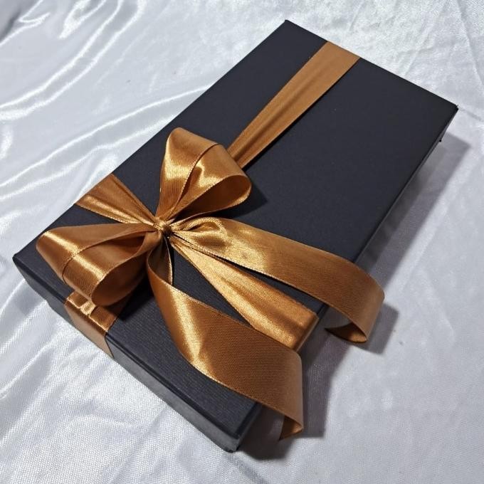 

Kotak Kado + Kotak Hadiah + Gift Box + 23x12x5 cm + Kotak Small + Berpita + Tanpa Pita murah