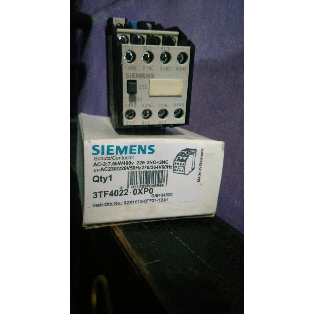 Kontaktor Siemens 3Tf40 22 110Vac / 220Vac New Stok