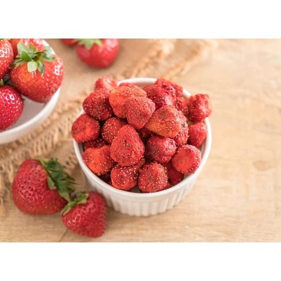 

rt-69 LAGI VIRAL !!! Freeze Dried Whole Strawberry Diced Crisp Strawberry Kering Utuh Krispi Premium