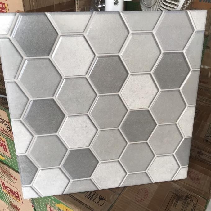 Keramik 40x40 motif hexagon (doff-mate)/ keramik lantai kamar mandi/ keramik lantai dapur/ keramik t
