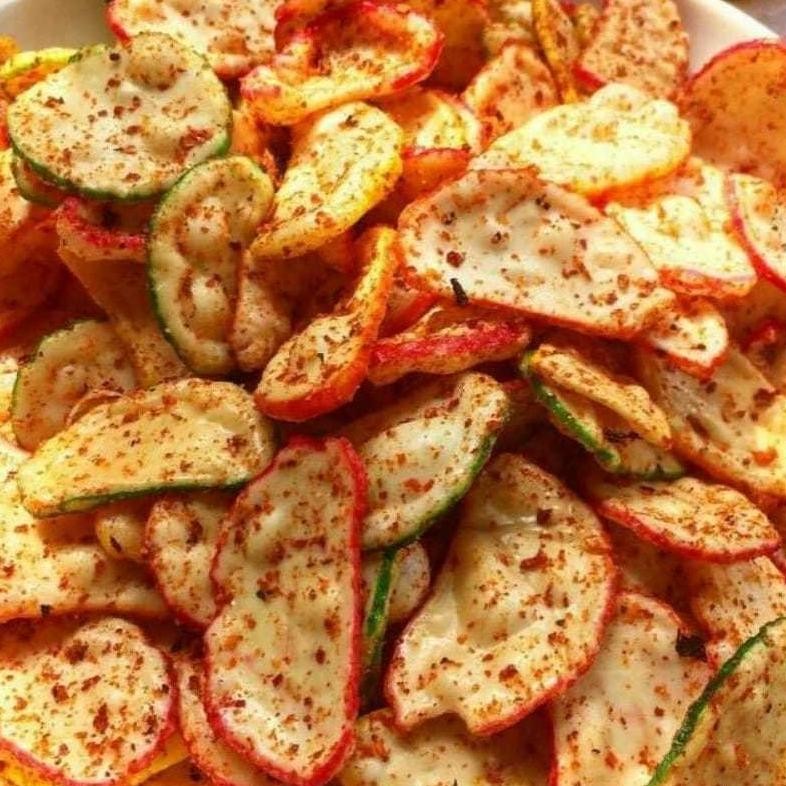 

HJ KRIPIK SEBLAK 1 KG / kripik / kerupuk / kerupuk seblak / kerupuk pedas daun jeruk / kripik pedas daun jeruk