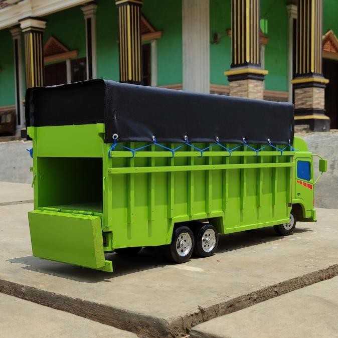 Ready Miniatur mobilan truk oleng kayu tronton hino maianan anak bagus kokoh