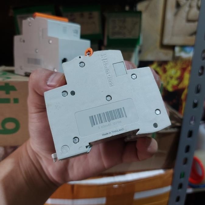 Terjangkau Mcb 3P 20A Domae Schneider Dom11350Sni Mcb 3 Phase 20 Ampere