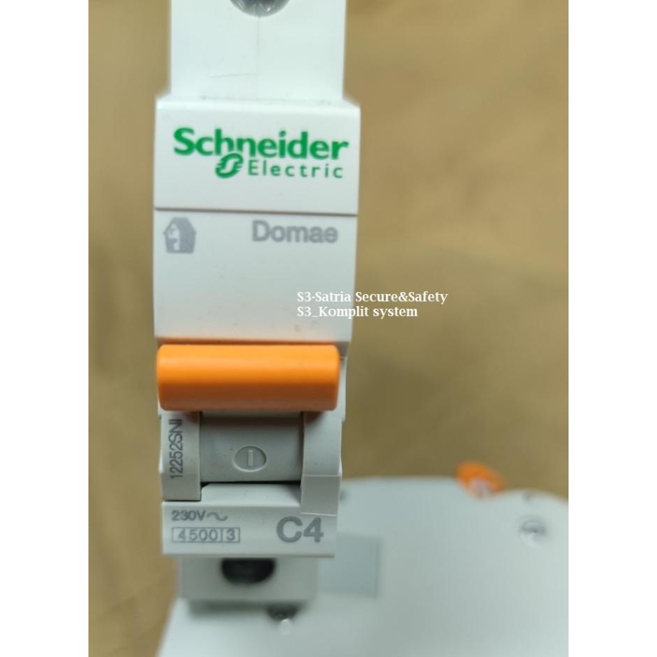 Mcb 4A Mcb Schneider Seri Domae Cl4 - Asli
