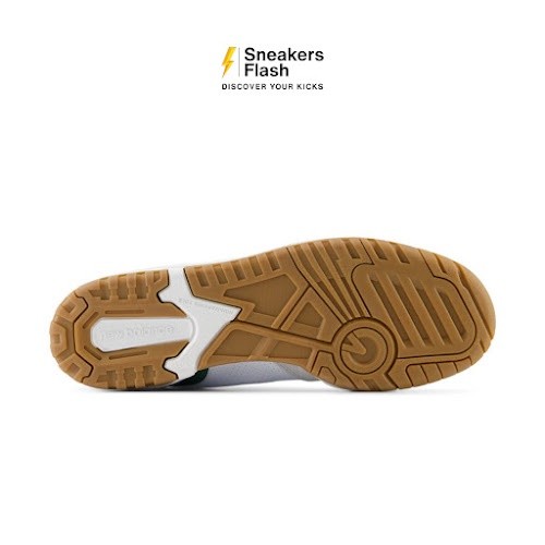 NEW BALANCE 550 White Pine Green Sepatu Sneakers Pria - BB550ESB - Size 43