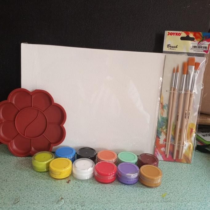 

paket kanvas lukis 20x30 cm+cat akrilik 10bh+ kuas lukis5bh+bak cat by Radhiant official